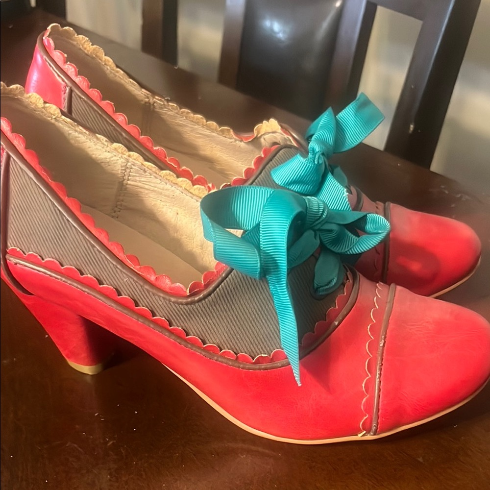Chelsea Crew Red and Blue Retro Heels